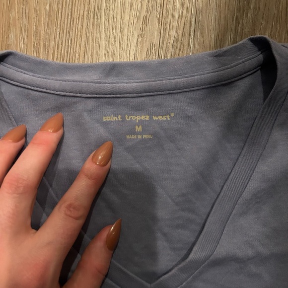 Bundle of 2 Women’s Size Medium Tops - Picture 3 of 7